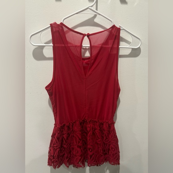 2/$20 Women’s Dynamite Red Lace Sleeveless top - Picture 5 of 9